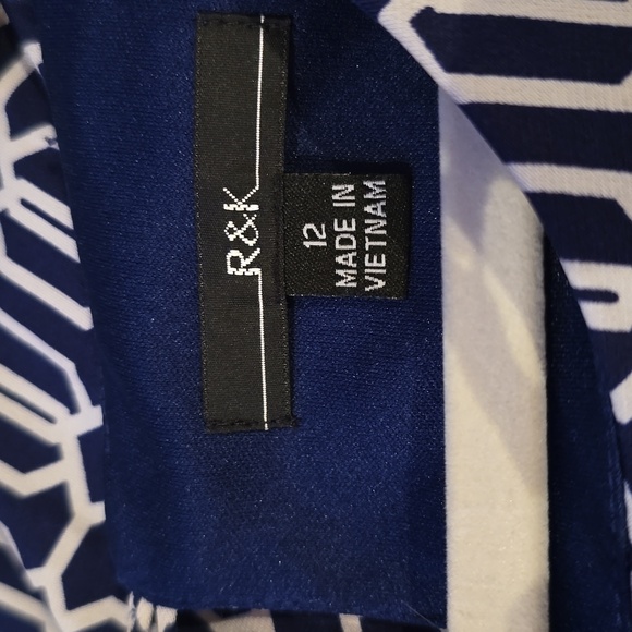 R&K BRAND WOMEN'S NAVY BLUE & WHITE ASYMMETRICAL SLEEVELESS SUMMER DRESS SIZE 12 - Picture 14 of 16